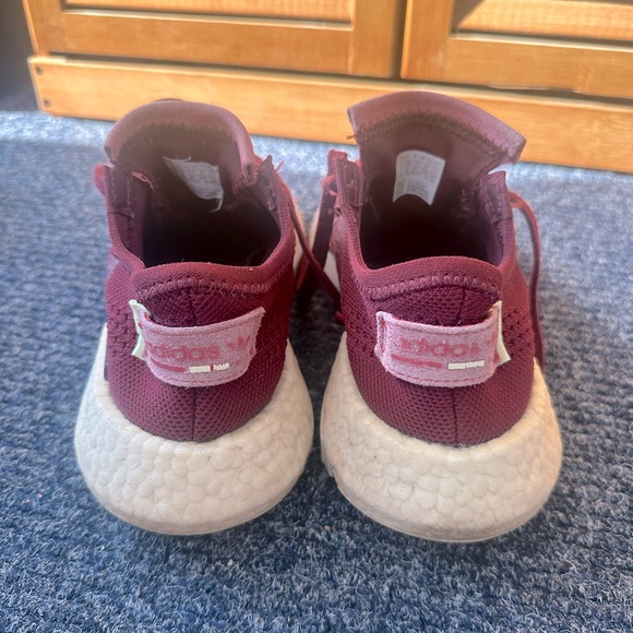 Adidas - Picture 2 of 5